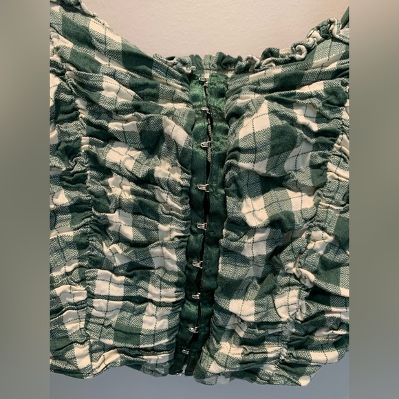 Urban Outfitters Green Gingham Tie Crop Top - Picture 3 of 6